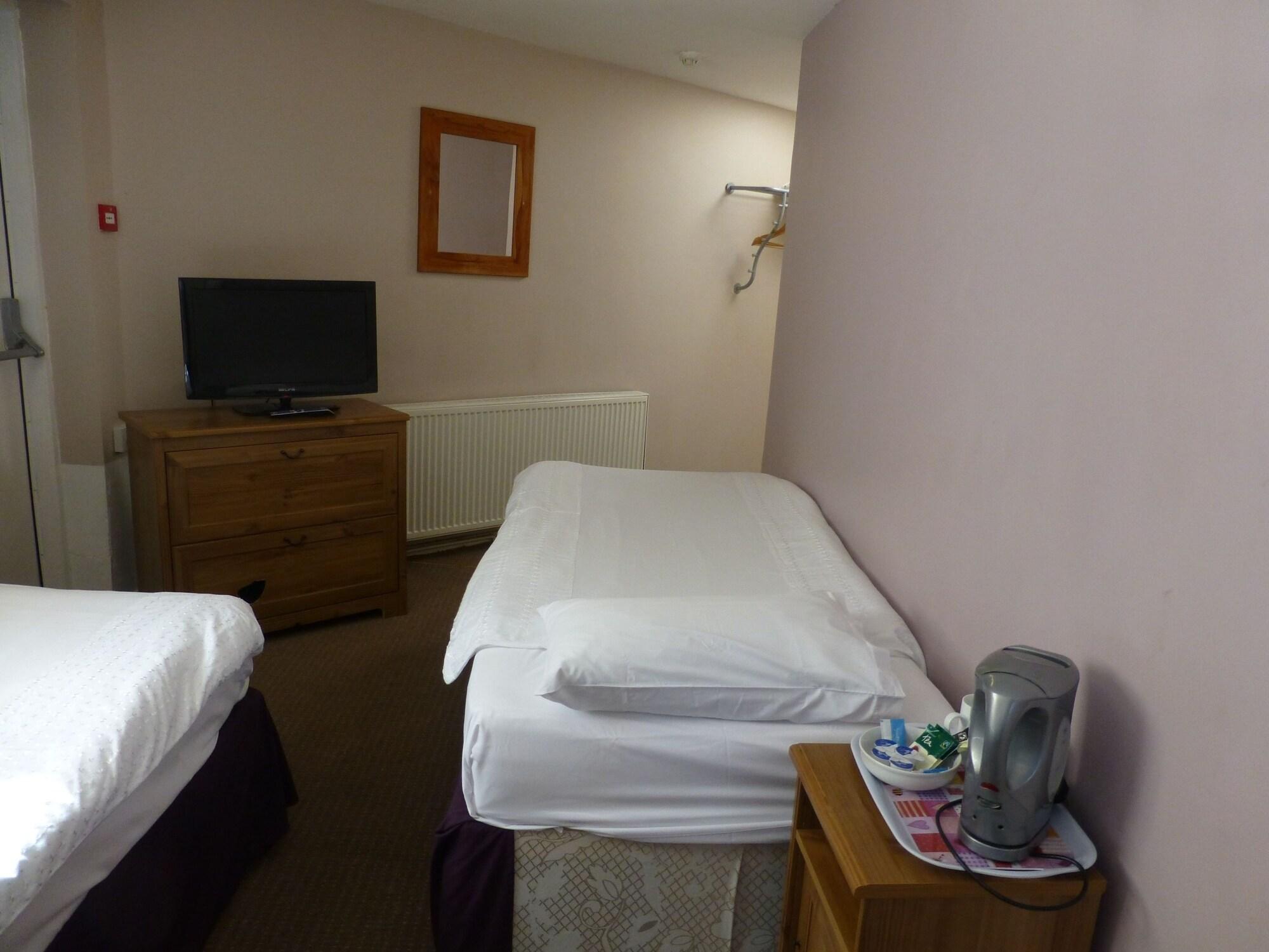 סמת'וויק Prince Hotel מראה חיצוני תמונה