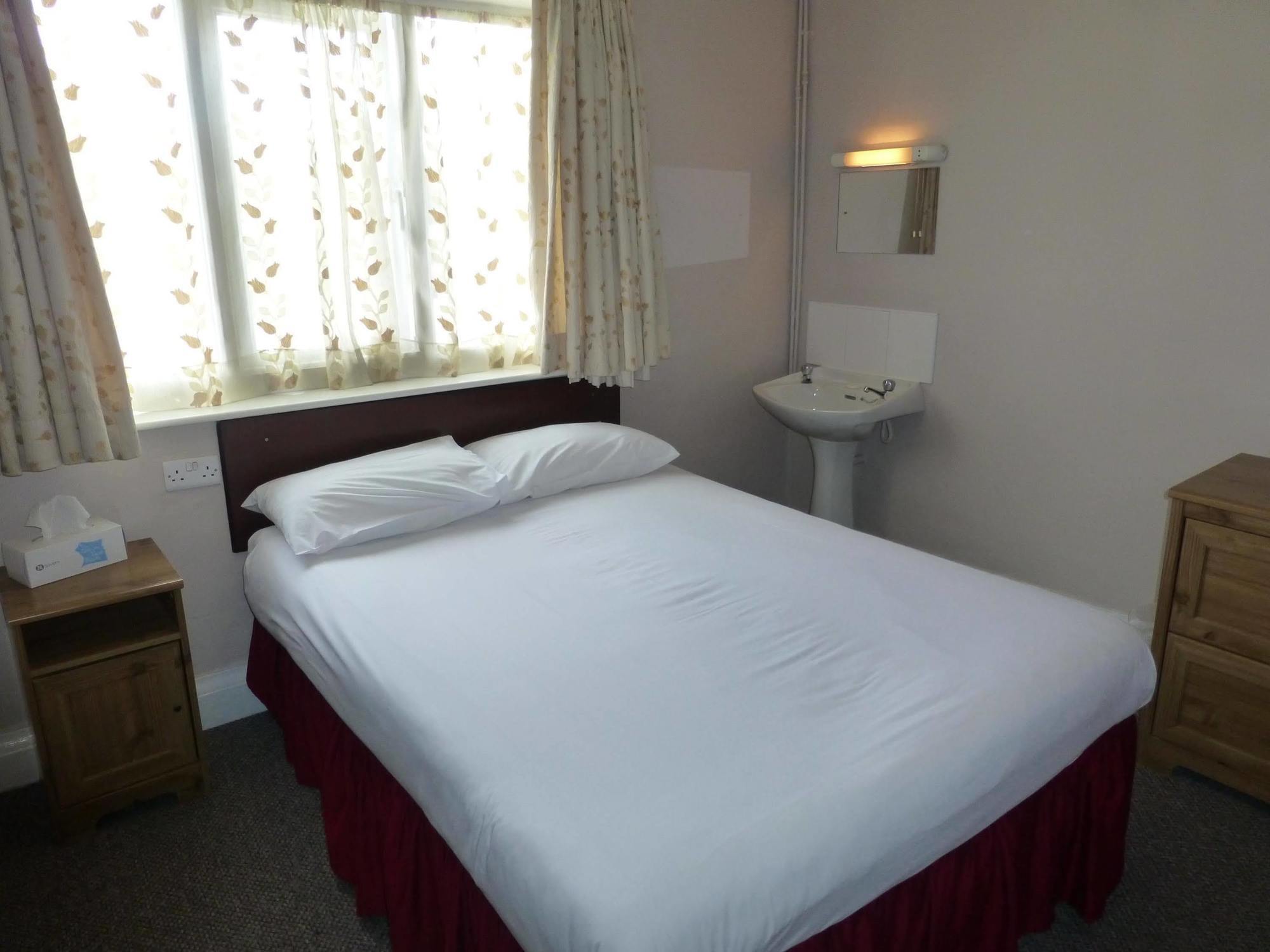 סמת'וויק Prince Hotel מראה חיצוני תמונה